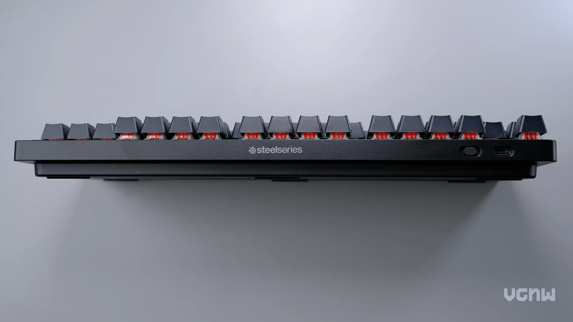 apex-pro-tkl-gen3-3-min.webp
